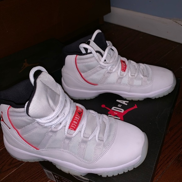 Platinum Tint 11’s - Picture 4 of 4